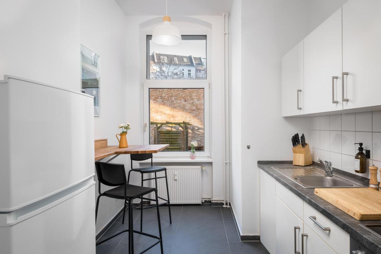 Sonnig & Helle Wohnung Alexanderplatz In 15Min Zu Erreichen, Herthastrasse Sehr Schoen Und Gross Fuer Gruppen Geeignet ベルリン エクステリア 写真